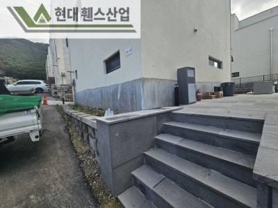 오산휀스 펜스 울타리 - 오산시 양산동에 위치한 전원주택 경계에 베이직 A형휀스를 시공한 현장을 소개합니다.