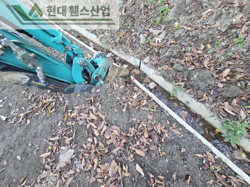 이천휀스 펜스 울타리 - 이천시 부발읍에 위치한 유기견보호소 경계에 메쉬휀스를 시공한 현장을 소개합니다.