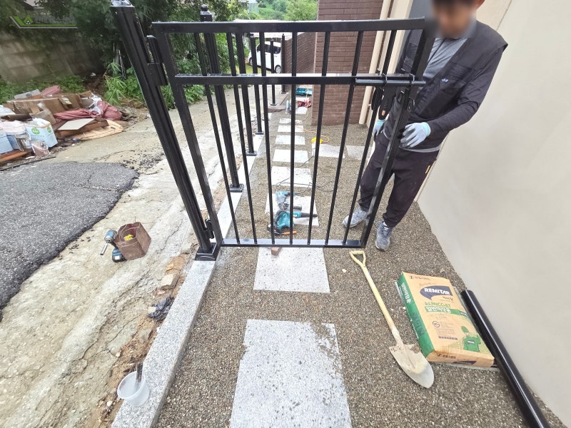 아산휀스 전원주택 경계 설치 사례 현대휀스산업 시공 후기 아산휀스 전원주택 경계 설치 사례 현대휀스산업 시공 후기