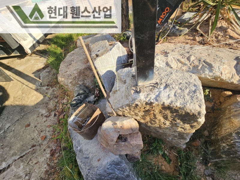 천안 휀스 펜스 울타리 - 천안시 신부동에 위치한 작은 전원주택 경계에 베이직 A형휀스를 시공한 현장을 소개합니다.
