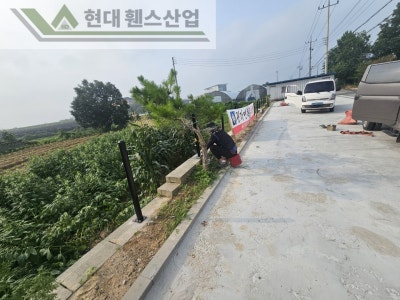 천안휀스 펜스 울타리 - 천안시 성거읍에 위치한 음식점 옥외 주차장에 경계용 메쉬휀스를 설치한 현장을 소개합니다. 천안휀스 펜스 울타리 - 천안시 성거읍에 위치한 음식점 옥외 주차장에 경계용 메쉬휀스를 설치한 현장을 소개합니다.