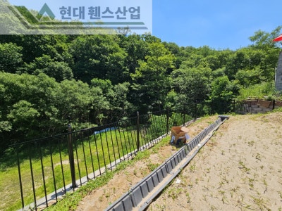 예산휀스 펜스 울타리 - 예산군 덕산면에 위치한 전원주택에 가성비 좋고 아름다운 베이직 휀스를 설치한 현장을 소개합니다.