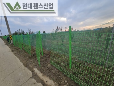 평택휀스 펜스 울타리 - 평택시 지제동 농막 경계에 메쉬휀스를 시공한 현장을 소개합니다. 평택휀스 펜스 울타리 - 평택시 지제동 농막 경계에 메쉬휀스를 시공한 현장을 소개합니다.