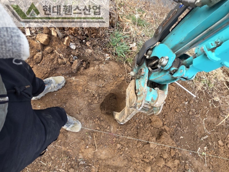 아산휀스 펜스 울타리 - 아산시 모종동에 위치한 작은 전원주택마을 내에 위치한 작은 밭에 출입방지용 메쉬휀스를 시공한 현장을 소개합니다. 아산휀스 펜스 울타리 - 아산시 모종동에 위치한 작은 전원주택마을 내에 위치한 작은 밭에 출입방지용 메쉬휀스를 시공한 현장을 소개합니다.