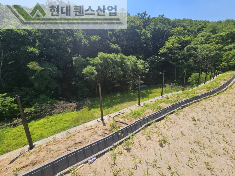 예산휀스 펜스 울타리 - 예산군 덕산면에 위치한 전원주택에 가성비 좋고 아름다운 베이직 휀스를 설치한 현장을 소개합니다.