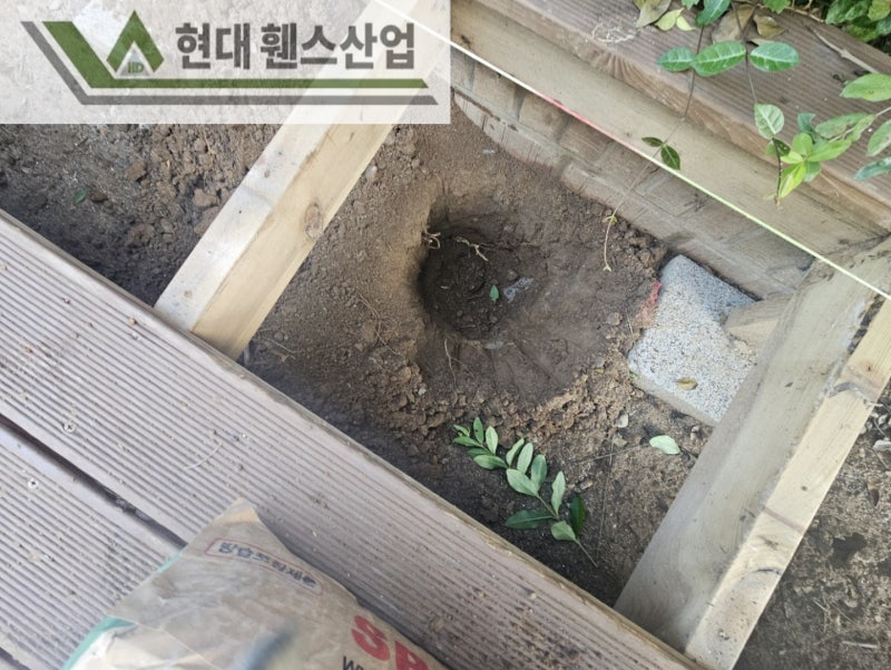 평택 휀스 펜스 울타리 - 평택시 청북읍에 위치한 전원주택에 합성목재 가림막휀스를 시공한 현장을 소개합니다. 평택 휀스 펜스 울타리 - 평택시 청북읍에 위치한 전원주택에 합성목재 가림막휀스를 시공한 현장을 소개합니다.