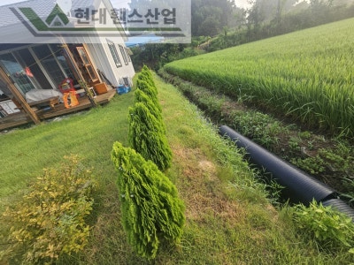 천안휀스 펜스 울타리 - 천안시 동남구에 위치한 작은 시골집 마당에 베이직 휀스를 시공한 현장을 소개합니다.