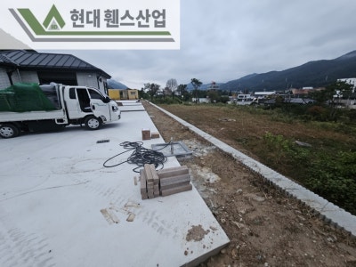 양평휀스 펜스 울타리 - 양평군 서종면에 위치한 신축 전원주택 경계에 베이직A형휀스와 메쉬휀스를 시공한 현장을 소개합니다. 양평휀스 펜스 울타리 - 양평군 서종면에 위치한 신축 전원주택 경계에 베이직A형휀스와 메쉬휀스를 시공한 현장을 소개합니다.
