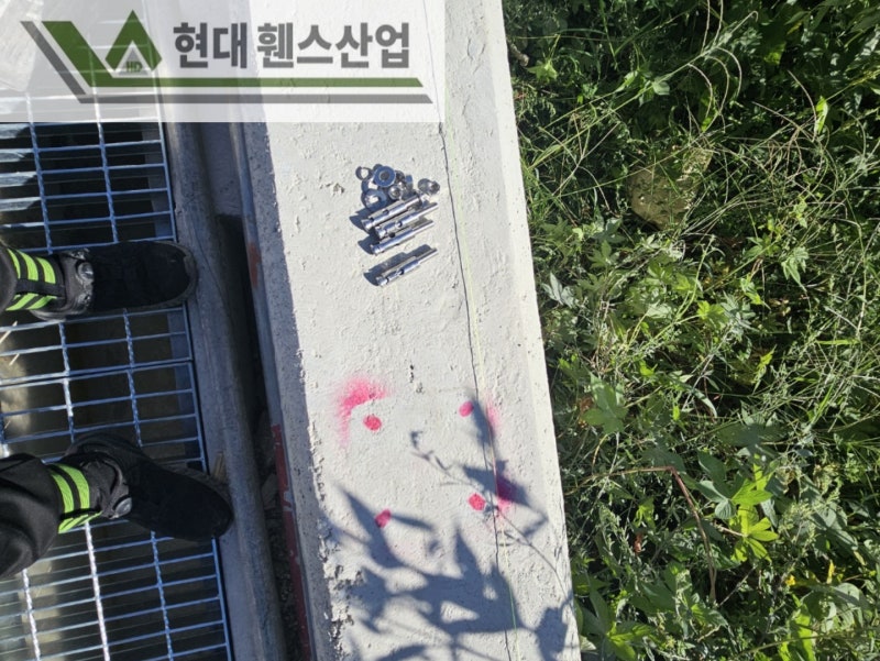 청평휀스 펜스 울타리 - 가평군 청평면에 위치한 물류창고에 경계용 메쉬휀스를 시공한 현장을 소개합니다.