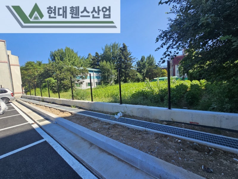 청평휀스 펜스 울타리 - 가평군 청평면에 위치한 물류창고에 경계용 메쉬휀스를 시공한 현장을 소개합니다.