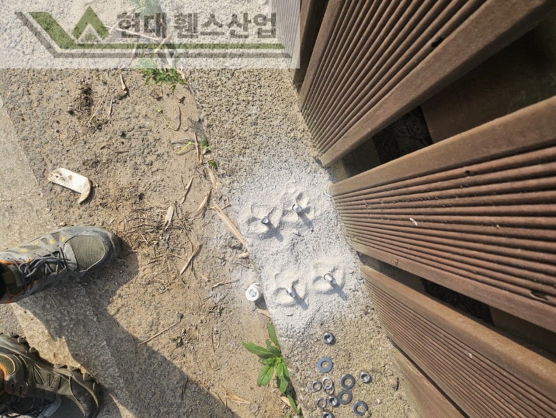 천안휀스 펜스 울타리 - 천안시 성환읍에 위치한 시골마을 집 담장에 베이직휀스를 설치한 현장을 소개합니다. 천안휀스 펜스 울타리 - 천안시 성환읍에 위치한 시골마을 집 담장에 베이직휀스를 설치한 현장을 소개합니다.