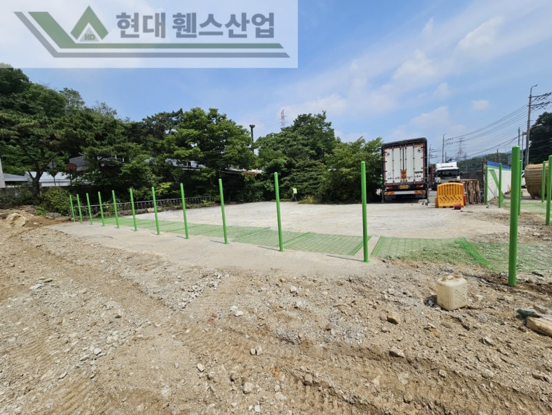 여주휀스 펜스 울타리 - 여주시 우만동에 위치한 연수원 건물 예정지에 메쉬휀스를 설치한 현장을 소개합니다.