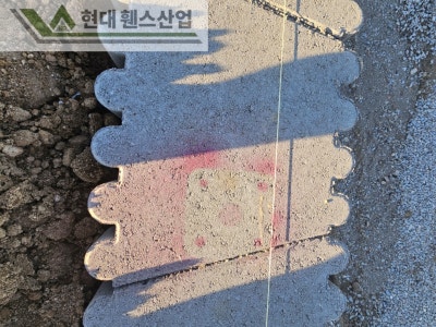 평택휀스 펜스 울타리 - 평택시 칠괴동에 위치한 신축산업단지 부지 경계에 경계용 베이직 B형휀스를 시공한 현장을 소개합니다.