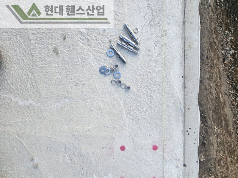 논산휀스 펜스 울타리 - 논산시 양촌면에 위치한 음식점 경계에 추락방지용 베이직 A형휀스를 시공한 현장을 소개합니다.