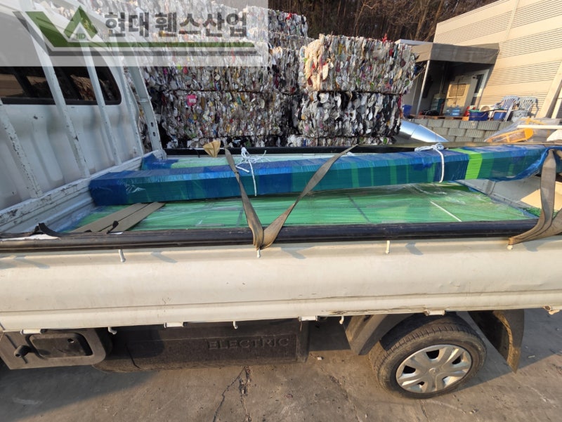 아산휀스 펜스 울타리 - 아산시 용화동에 위치한 재활용 공장 경계에 차폐휀스를 시공한 현장을 소개합니다. 아산휀스 펜스 울타리 - 아산시 용화동에 위치한 재활용 공장 경계에 차폐휀스를 시공한 현장을 소개합니다.