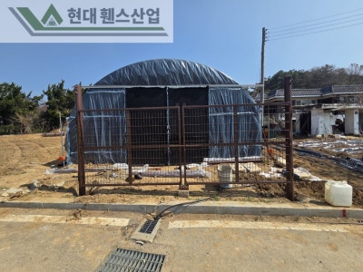 평택휀스 펜스 울타리 - 평택시 칠원동에 위치한 농막에 경계용 메쉬휀스를 시공한 현장을 소개합니다. 평택휀스 펜스 울타리 - 평택시 칠원동에 위치한 농막에 경계용 메쉬휀스를 시공한 현장을 소개합니다.
