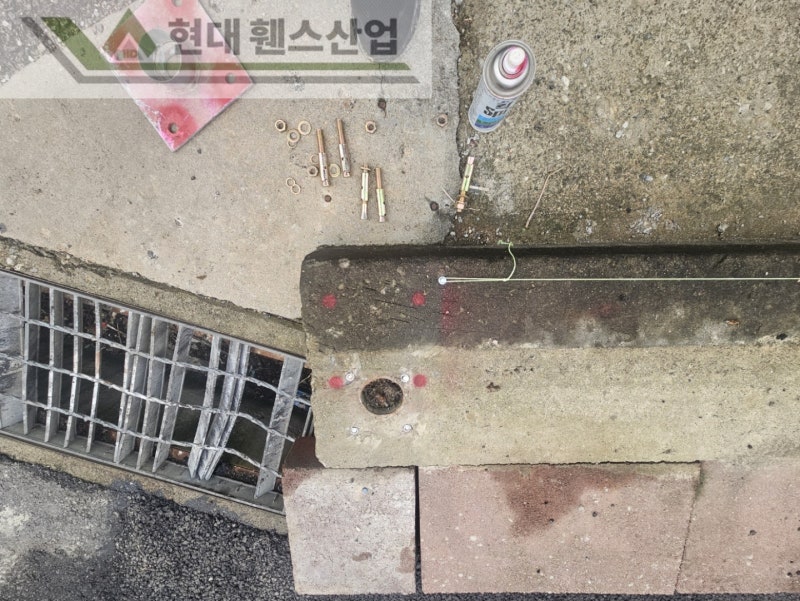 성남휀스 펜스 울타리 - 성남시 수정구에 위치한 영어 유치원에 메쉬휀스 4.0m(2.0+2.0)*2단 휀스를 시공한 현장을 소개합니다.