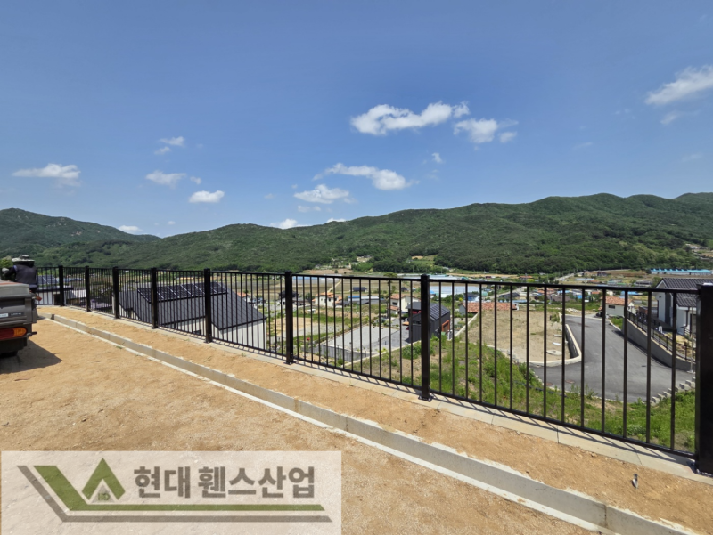 평택휀스 펜스 울타리 - 추락방지 기능과 시각적 아름다움을 모두 가진 베이직A형휀스!!