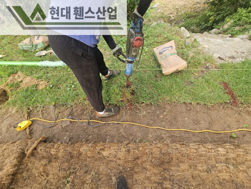 천안휀스 펜스 울타리 - 천안시 목천읍에 있는 작은 초등학교에 경계용 메쉬휀스를 시공한 현장을 소개합니다.