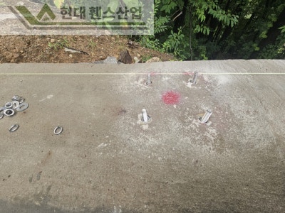 천안휀스 펜스 울타리 - 천안시 성거읍에 위치한 고급 전원주택에 경계용 메쉬휀스를 설치한 현장을 소개합니다.