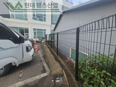 성남휀스 펜스 울타리 - 성남시 수정구에 위치한 영어 유치원에 메쉬휀스 4.0m(2.0+2.0)*2단 휀스를 시공한 현장을 소개합니다.