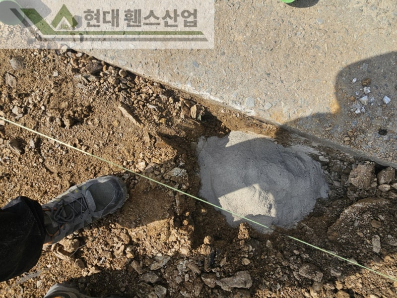 여주휀스 펜스 울타리 - 여주시 우만동에 위치한 연수원 건물 예정지에 메쉬휀스를 설치한 현장을 소개합니다.