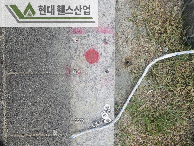 남양주 휀스 펜스 울타리 - 남양주시 진전읍에 위치한 신축 아파트 단지 경계에 베이직 A형휀스를 시공한 현장을 소개합니다.