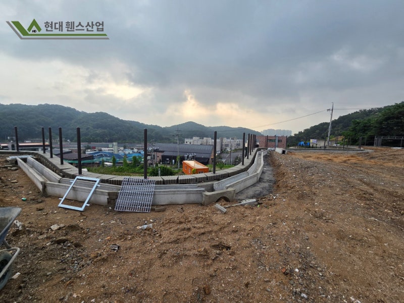 용인휀스 유방동 600M 시공기 뉴-메쉬 앙카타입 정밀시공 사례 용인휀스 유방동 600M 시공기 뉴-메쉬 앙카타입 정밀시공 사례