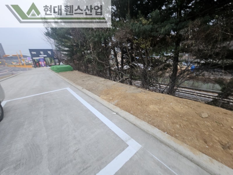 가평휀스 펜스 울타리 - 가평군 가평읍에 위치한 신축 사무실부지 경계에 메쉬휀스를 시공한 현장을 소개합니다. 가평휀스 펜스 울타리 - 가평군 가평읍에 위치한 신축 사무실부지 경계에 메쉬휀스를 시공한 현장을 소개합니다.