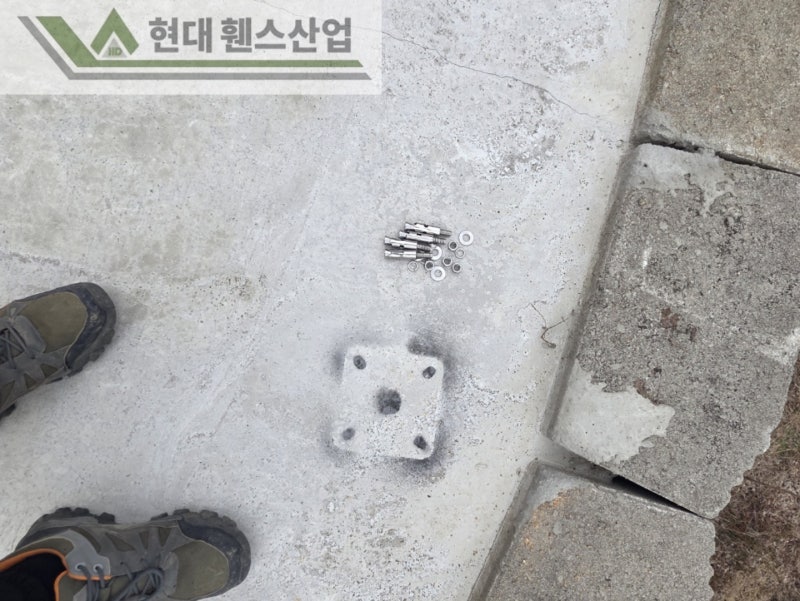 천안휀스 펜스 울타리 - 천안시 직산읍에 위치한 나대지 경계에 추락방지용 메쉬휀스를 시공한 현장을 소개합니다.