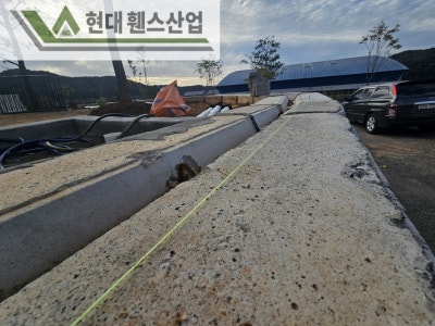 평택휀스 펜스 울타리 - 평택시 안중읍에 위치한 전원주택 경계에 베이직A형휀스를 시공한 현장을 소개합니다. 평택휀스 펜스 울타리 - 평택시 안중읍에 위치한 전원주택 경계에 베이직A형휀스를 시공한 현장을 소개합니다.