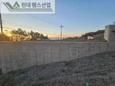 제부도휀스 펜스 울타리 - 제부도에 위치한 전원주택단지 예정지에 경계용 베이직 A형휀스를 시공한 현장을 소개합니다.