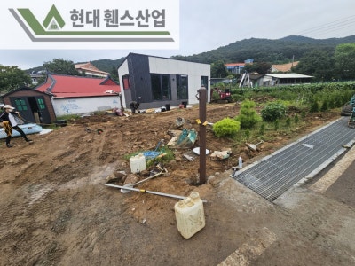 강화휀스 펜스 울타리 - 강화도에 위치한 전원주택 경계에 메쉬휀스를 시공한 현장을 소개합니다. 강화휀스 펜스 울타리 - 강화도에 위치한 전원주택 경계에 메쉬휀스를 시공한 현장을 소개합니다.
