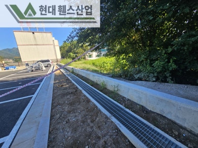 청평휀스 펜스 울타리 - 가평군 청평면에 위치한 물류창고에 경계용 메쉬휀스를 시공한 현장을 소개합니다.