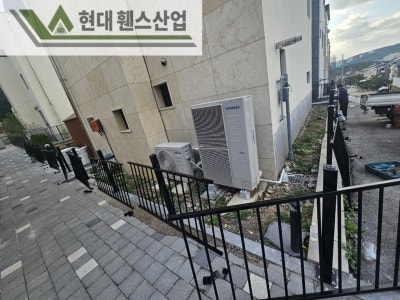 오산휀스 펜스 울타리 - 오산시 양산동에 위치한 전원주택 경계에 베이직 A형휀스를 시공한 현장을 소개합니다.