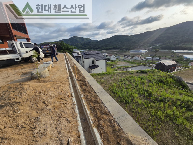 평택휀스 펜스 울타리 - 추락방지 기능과 시각적 아름다움을 모두 가진 베이직A형휀스!!