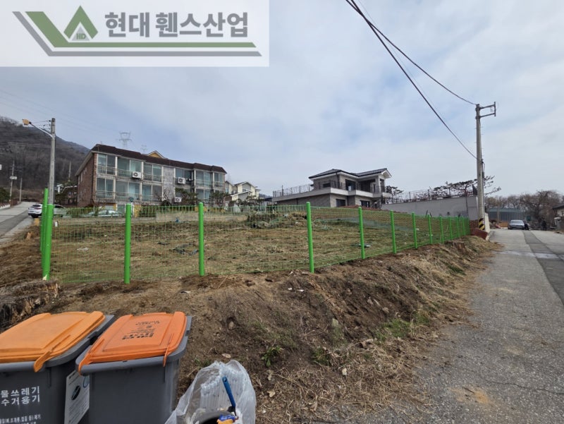 아산휀스 펜스 울타리 - 아산시 모종동에 위치한 작은 전원주택마을 내에 위치한 작은 밭에 출입방지용 메쉬휀스를 시공한 현장을 소개합니다. 아산휀스 펜스 울타리 - 아산시 모종동에 위치한 작은 전원주택마을 내에 위치한 작은 밭에 출입방지용 메쉬휀스를 시공한 현장을 소개합니다.