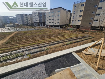 용인휀스 펜스 울타리 - 용인시 보정동에 위치한 신축 원룸빌라 경계에 추락방지용 베이직A형휀스를 시공한 현장을 소개합니다.