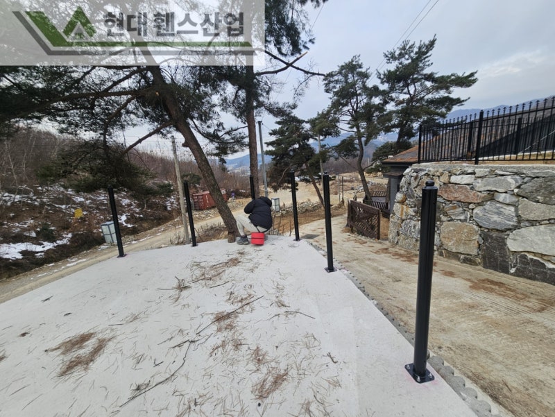 아산휀스 펜스 울타리 - 아산시 온천동에 위치한 전원주택 경계에 베이직A형휀스를 시공한 현장을 소개합니다. 아산휀스 펜스 울타리 - 아산시 온천동에 위치한 전원주택 경계에 베이직A형휀스를 시공한 현장을 소개합니다.