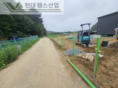 아산휀스 펜스 울타리 - 아산시 신창면에 위치한 농막 부지 경계에 메쉬휀스를 설치한 현장을 소개합니다. 아산휀스 펜스 울타리 - 아산시 신창면에 위치한 농막 부지 경계에 메쉬휀스를 설치한 현장을 소개합니다.