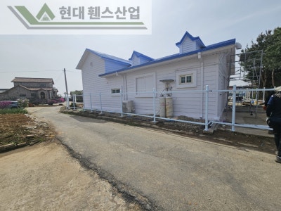 여주휀스 펜스 울타리 - 여주시 점동면에 위치한 키즈카페 예정지에 합성목재 가림막휀스와 차폐휀스를 설치한 현장을 소개합니다. Vo.2 여주휀스 펜스 울타리 - 여주시 점동면에 위치한 키즈카페 예정지에 합성목재 가림막휀스와 차폐휀스를 설치한 현장을 소개합니다. Vo.2