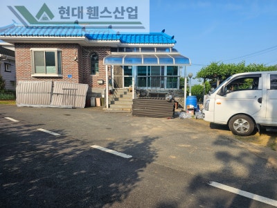 진천휀스 펜스 울타리 - 진천군 문백면에 위치한 작은 시골마을 주택에 심플하지만 고급스러운 베이직 A형휀스를 설치한 현장을 소개합니다. 진천휀스 펜스 울타리 - 진천군 문백면에 위치한 작은 시골마을 주택에 심플하지만 고급스러운 베이직 A형휀스를 설치한 현장을 소개합니다.