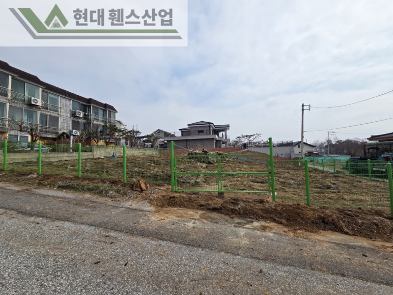 아산휀스 펜스 울타리 - 아산시 모종동에 위치한 작은 전원주택마을 내에 위치한 작은 밭에 출입방지용 메쉬휀스를 시공한 현장을 소개합니다. 아산휀스 펜스 울타리 - 아산시 모종동에 위치한 작은 전원주택마을 내에 위치한 작은 밭에 출입방지용 메쉬휀스를 시공한 현장을 소개합니다.