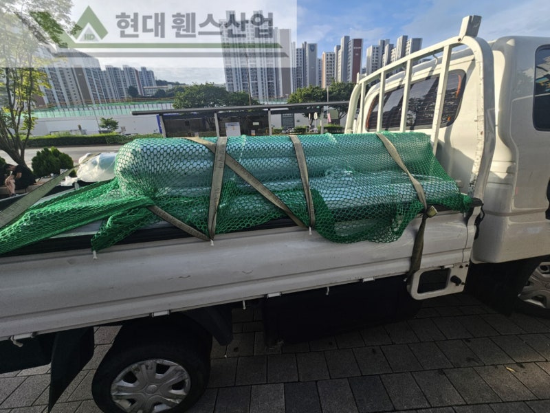 고양휀스 펜스 울타리 - 고양시 일산동구에 위치한 복합 쇼핑몰 건물에 출입방지용 디자인창살휀스를 설치한 현장을 소개합니다. 고양휀스 펜스 울타리 - 고양시 일산동구에 위치한 복합 쇼핑몰 건물에 출입방지용 디자인창살휀스를 설치한 현장을 소개합니다.