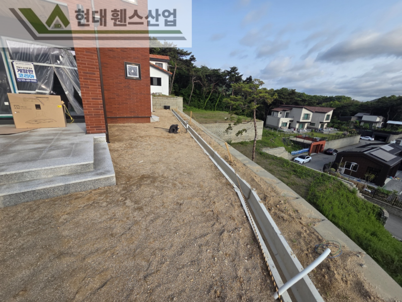 평택휀스 펜스 울타리 - 추락방지 기능과 시각적 아름다움을 모두 가진 베이직A형휀스!!
