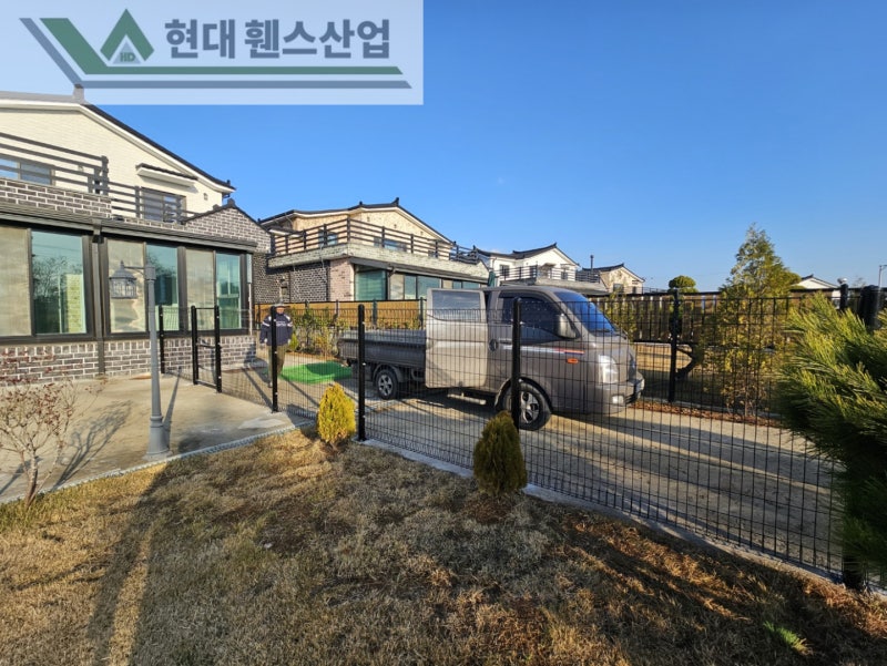 제부도휀스 펜스 울타리 - 제부도에 위치한 독채 펜션에 휀스를 이용해서 강아지울타리를 만든 현장을 소개합니다. 제부도휀스 펜스 울타리 - 제부도에 위치한 독채 펜션에 휀스를 이용해서 강아지울타리를 만든 현장을 소개합니다.