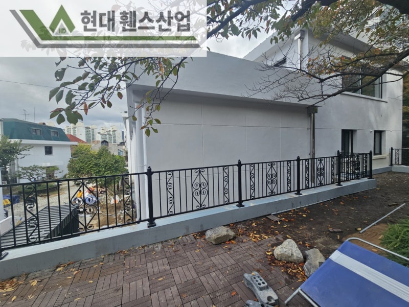 서울휀스 펜스 울타리 - 서울시 성북구에 위치한 수녀원 담장에 추락방지용 민들레 O형휀스를 시공한 현장을 소개합니다. 서울휀스 펜스 울타리 - 서울시 성북구에 위치한 수녀원 담장에 추락방지용 민들레 O형휀스를 시공한 현장을 소개합니다.