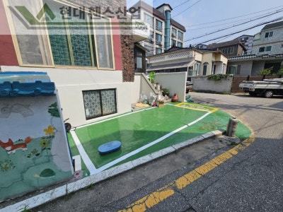 시흥휀스 펜스 울타리 - 시흥시 대야동에 위치한 단독주택에 목재가 아름다운 미네랄 데크휀스와 대문을 설치한 현장을 소개합니다.