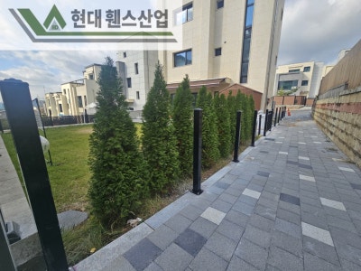 오산휀스 펜스 울타리 - 오산시 양산동에 위치한 전원주택 경계에 베이직 A형휀스를 시공한 현장을 소개합니다.