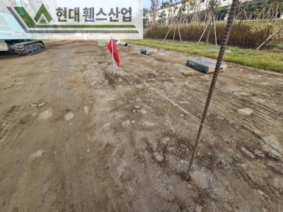 오산휀스 펜스 울타리 - 오산시 초평동에 위치한 나대지 경계에 메쉬휀스를 시공한 현장을 소개합니다.